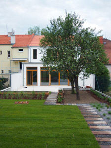 (Realizace zahrady v Brně,2012)